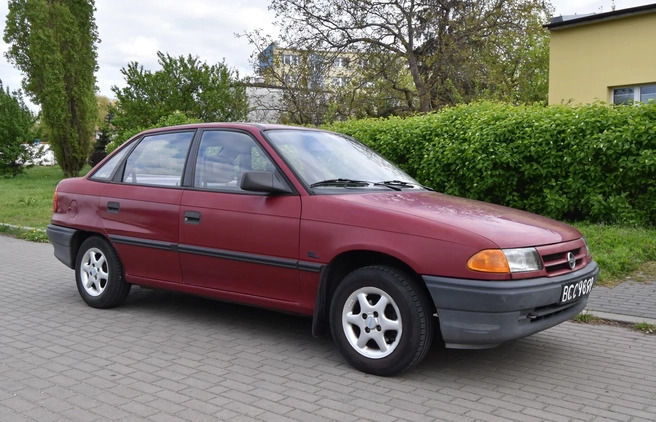 Opel Astra cena 2000 przebieg: 231500, rok produkcji 1993 z Bydgoszcz małe 92